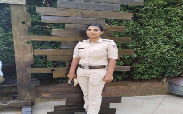 A female constable of Kapu police station commits suicide