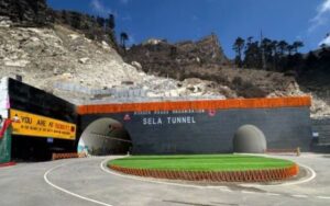 Twin-lane tunnel