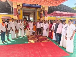 ಸಸಿಹಿತ್ಲ್ ಶ್ರೀ ಭಗವತೀ ದೇವಸ್ಥಾನಡ್ ನಡತಿನ “ಮುಷ್ಟಿ ಕಾಣಿಕೆ ಸಮರ್ಪಣೆ”ದ ಲೇಸ್ ಡ್ ಸಂಸದ ಬ್ರಿಜೇಶ್ ಚೌಟ ಭಾಗವಹಿಸೆರ್. ದೇವಸ್ಥಾನದ ಅನುವಂಶಿಕ ಮುಕ್ತೇಸೆರ್ ಅಪ್ಪು ಶ್ರೀನಿವಾಸ ಪೂಜಾರಿ, ಆಡಳಿತ ಮುಕ್ತೇಸೆರ್ ಚಂದ್ರಶೇಖರ ಬೆಲ್ಚಡ, ಸಮಿತಿ ಸದಸ್ಯರ್ ಬೊಕ್ಕ ಭಕ್ತಾದಿಲು ಉಪಸ್ಥಿತರಿತ್ತರ್. ಬ್ರಹ್ಮಕಲಶೋತ್ಸವದ ಪೂರ್ವಭಾವಿ